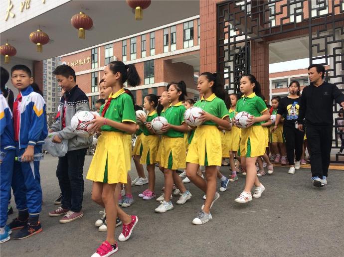 大冶市还地桥镇小学